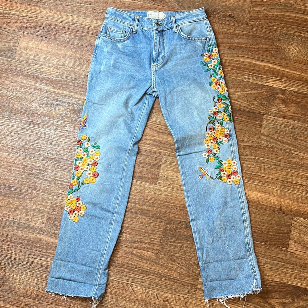 Free People Embroidered Crop Jeans Size 25 *D